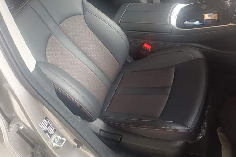Used AION S 2023 Meizu 580 Lithium Iron Phosphate Right Front Seat