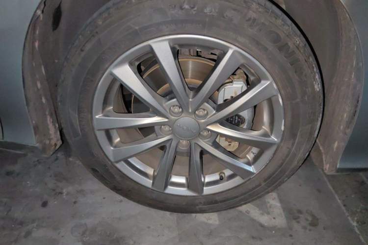 Used AION S 2023 Meizu 580 Lithium Iron Phosphate Right Front Wheel Hub