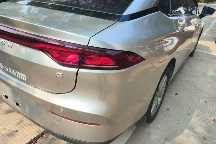Used AION S 2023 Meizu 580 Lithium Iron Phosphate Right Rear Taillight