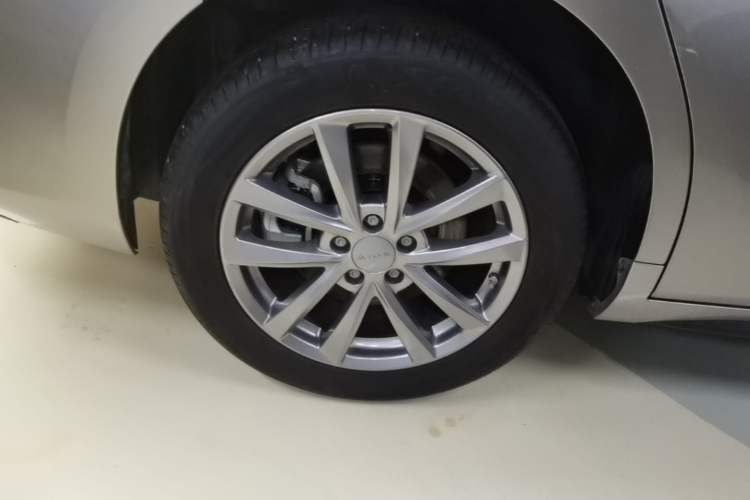 Used AION S 2023 Meizu 580 Lithium Iron Phosphate Right Rear Wheel Hub