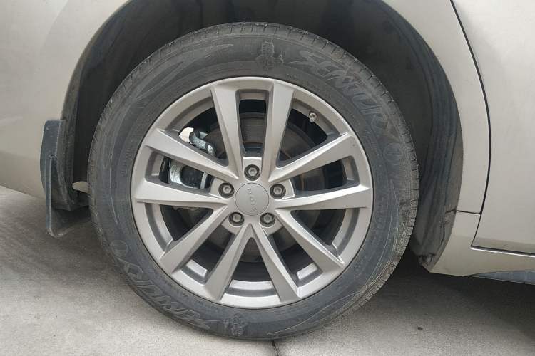 Used AION S 2023 Meizu 580 Lithium Iron Phosphate Right Rear Wheel Hub