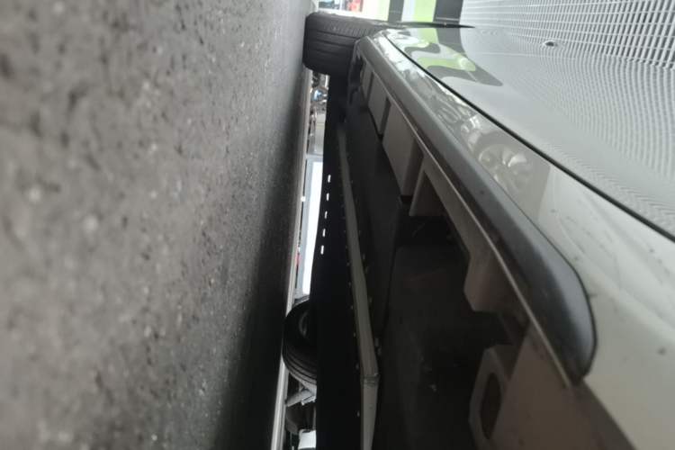 Used AION S 2023 Meizu 580 Lithium Iron Phosphate Right Side Sill
