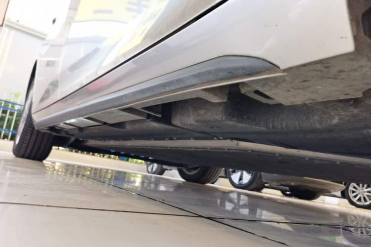 Used AION S 2023 Meizu 580 Lithium Iron Phosphate Right Side Sill