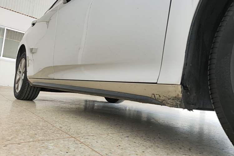 Used AION S 2023 Meizu 580 Lithium Iron Phosphate Right Side Sill