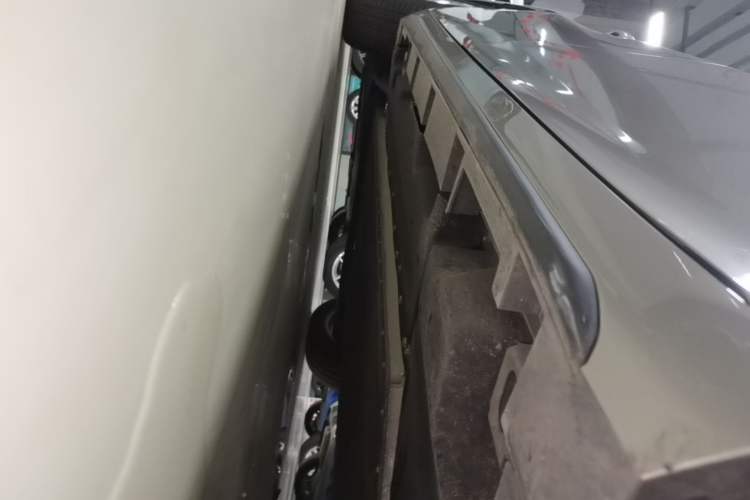 Used AION S 2023 Meizu 580 Lithium Iron Phosphate Right Side Sill