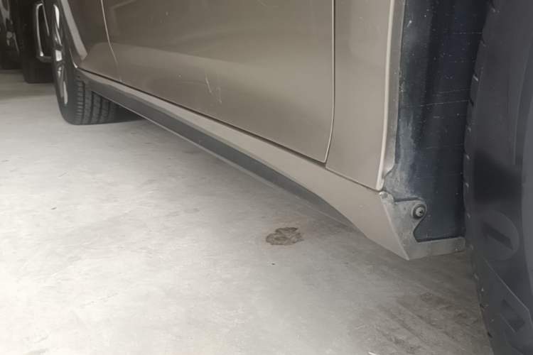 Used AION S 2023 Meizu 580 Lithium Iron Phosphate Right Side Sill