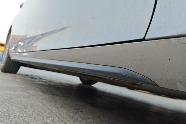 Used AION S 2023 Meizu 580 Lithium Iron Phosphate Right Side Sill