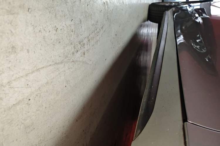 Used AION S 2023 Meizu 580 Lithium Iron Phosphate Right Side Sill