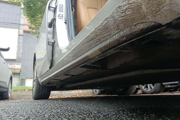 Used AION S 2023 Meizu 580 Lithium Iron Phosphate Right Side Sill