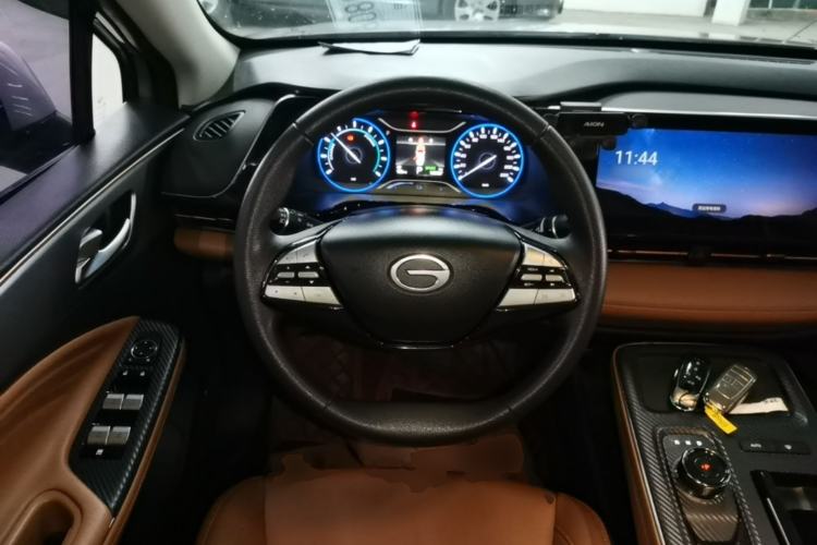 Used AION S 2023 Meizu 580 Lithium Iron Phosphate Steering Wheel