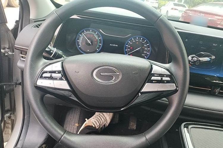 Used AION S 2023 Meizu 580 Lithium Iron Phosphate Steering Wheel
