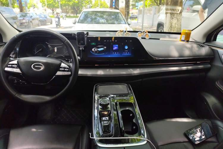 Used AION S 2023 Meizu 580 Lithium Iron Phosphate Center Console