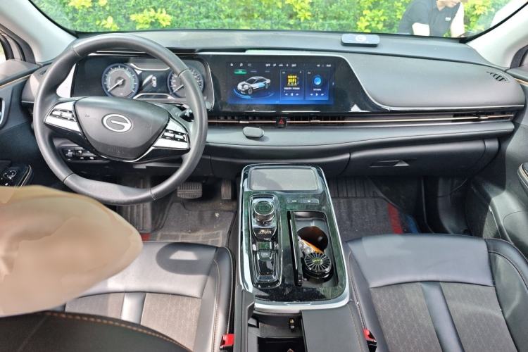 Used AION S 2023 Meizu 580 Lithium Iron Phosphate Center Console