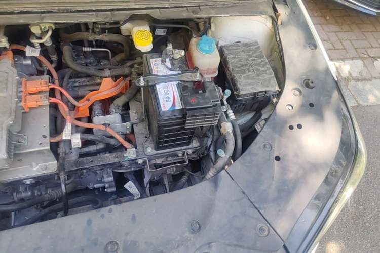 Used AION S 2023 Meizu 580 Lithium Iron Phosphate Engine Bay Left