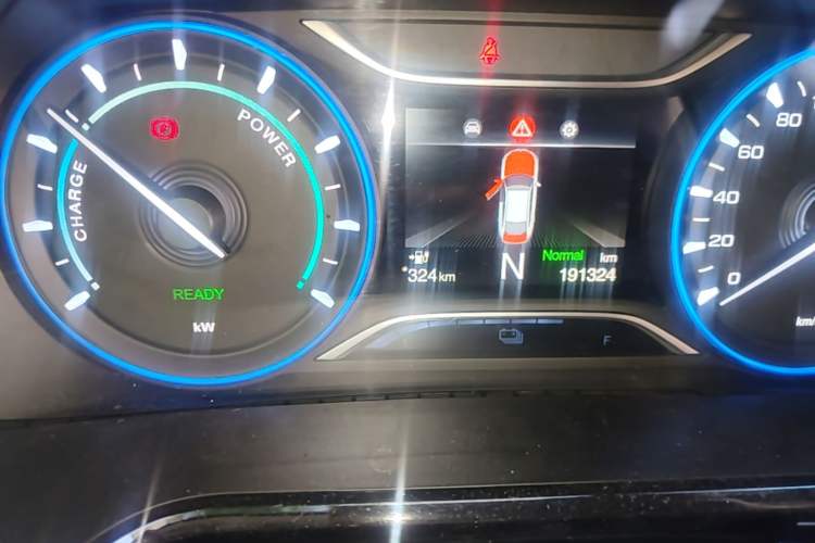 Used AION S 2023 Meizu 580 Lithium Iron Phosphate Odometer Close Up