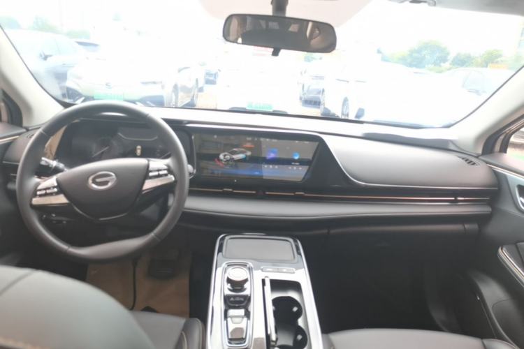 Used AION S 2023 Meizu 580 Lithium Iron Phosphate Center Console