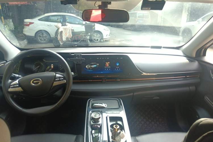 Used AION S 2023 Meizu 580 Lithium Iron Phosphate Center Console