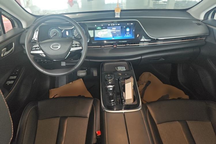 Used AION S 2023 Meizu 580 Lithium Iron Phosphate Center Console