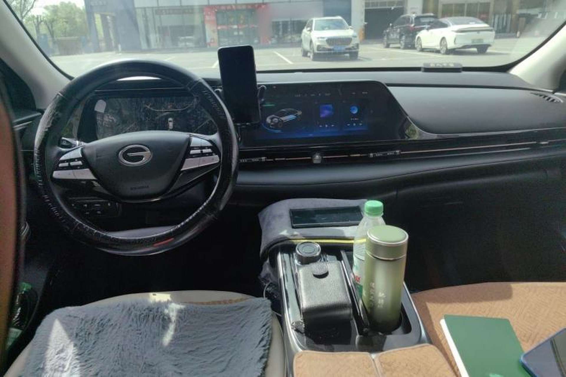 Used AION S 2023 Meizu 580 Lithium Iron Phosphate Center Console