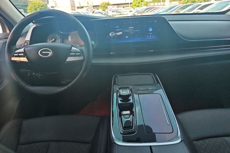 Used AION S 2023 Meizu 580 Lithium Iron Phosphate Center Console