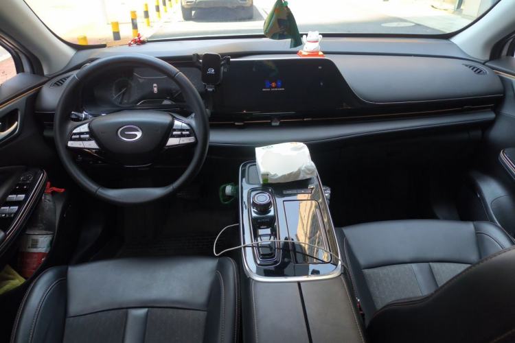 Used AION S 2023 Meizu 580 Lithium Iron Phosphate Center Console