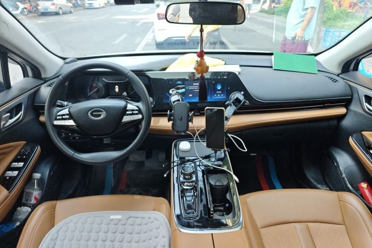 Used AION S 2023 Meizu 580 Lithium Iron Phosphate Center Console