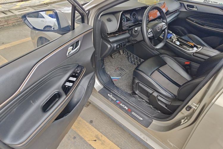 Used AION S 2023 Xuan 580 55.2 kWh Lithium Iron Phosphate Driver Seat