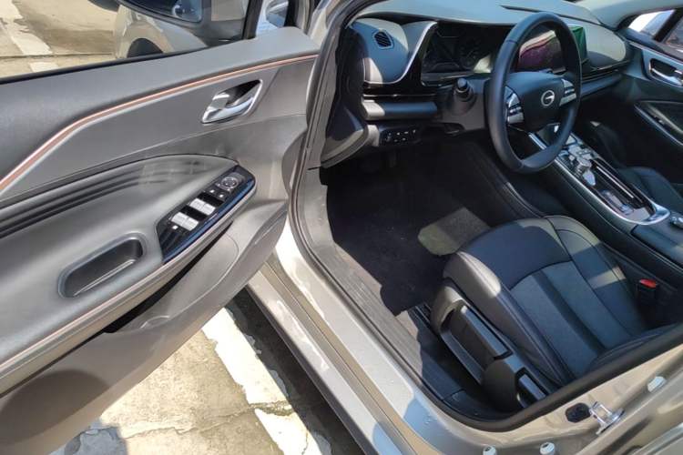 Used AION S 2023 Meizu 580 Lithium Iron Phosphate Driver Seat