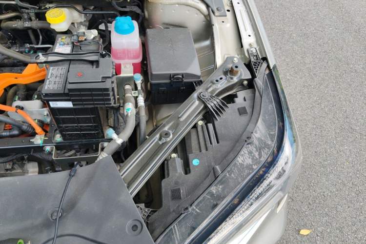 Used AION S 2023 Meizu 580 Lithium Iron Phosphate Engine Bay Left