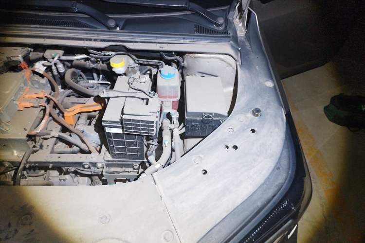 Used AION S 2023 Meizu 580 Lithium Iron Phosphate Engine Bay Left