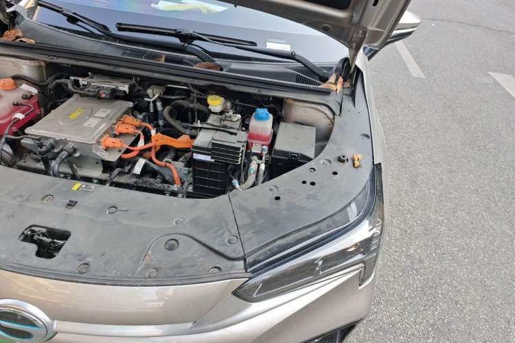 Used AION S 2023 Meizu 580 Lithium Iron Phosphate Engine Bay Left
