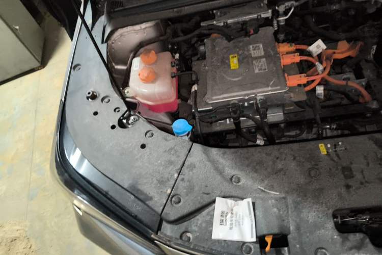 Used AION S 2023 Xuan 580 55.5 kWh Lithium Iron Phosphate Engine Bay Right