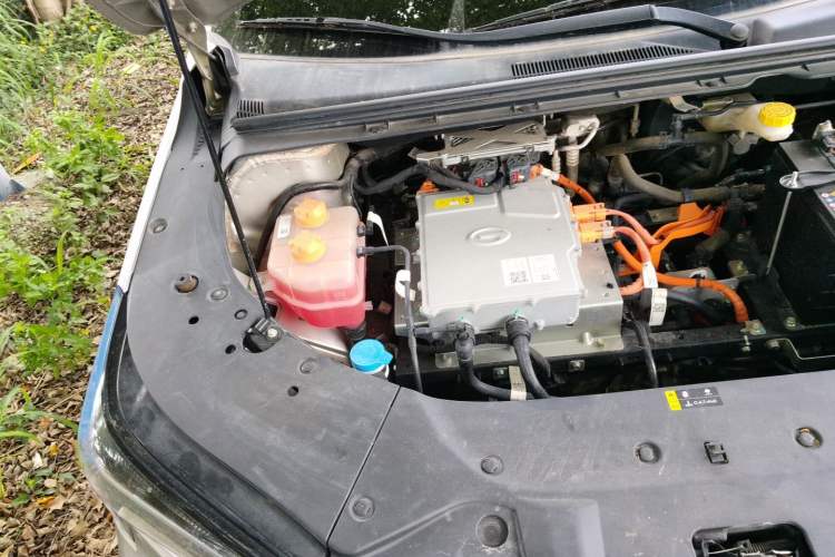 Used AION S 2023 Meizu 580 Lithium Iron Phosphate Engine Bay Right