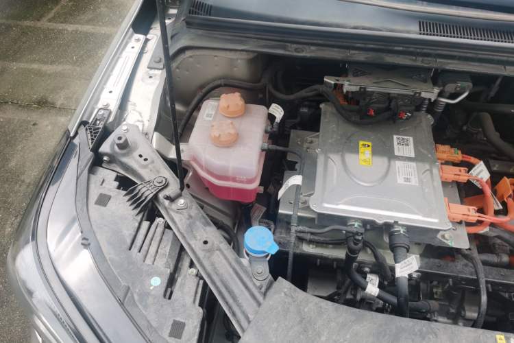 Used AION S  Engine Bay Right