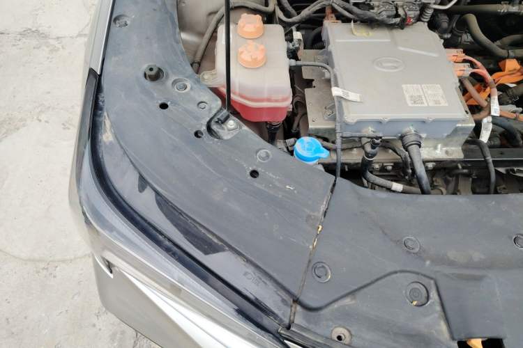Used AION S 2023 Meizu 580 Lithium Iron Phosphate Engine Bay Right