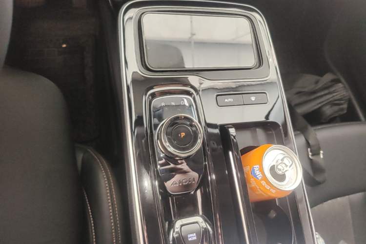 Used AION S 2023 Meizu 580 Lithium Iron Phosphate Gear Lever