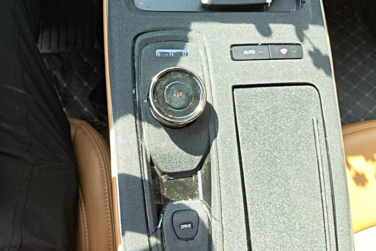 Used AION S 2023 Meizu 580 Lithium Iron Phosphate Gear Lever