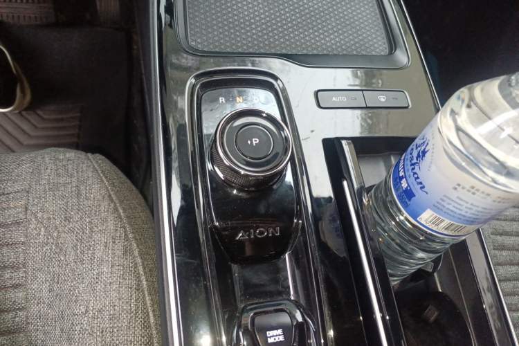 Used AION S 2023 Xuan 580 55.2 kWh Lithium Iron Phosphate Gear Lever