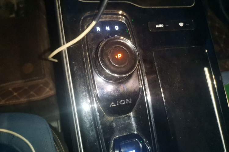 Used AION S 2023 Meizu 580 Lithium Iron Phosphate Gear Lever