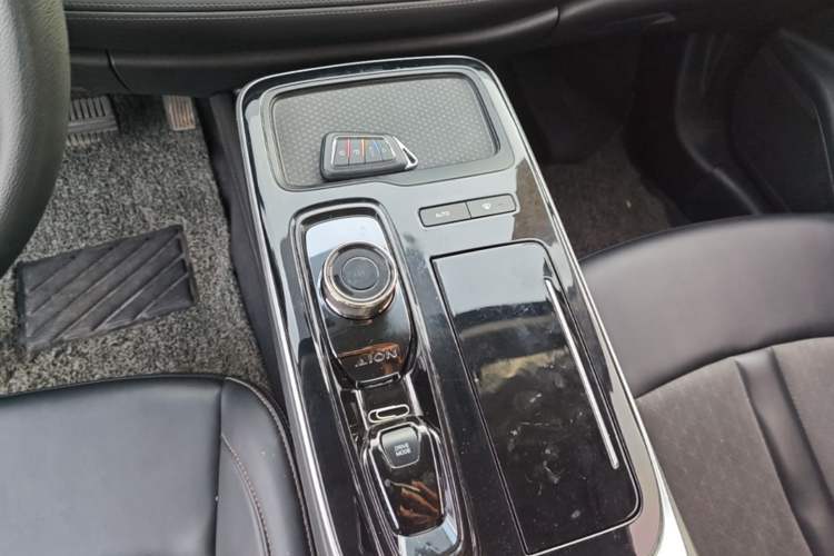 Used AION S 2023 Meizu 580 Lithium Iron Phosphate Gear Lever