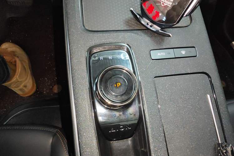 Used AION S 2023 Meizu 580 Lithium Iron Phosphate Gear Lever