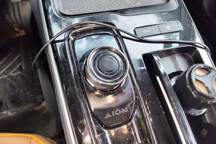 Used AION S 2023 Meizu 580 Lithium Iron Phosphate Gear Lever