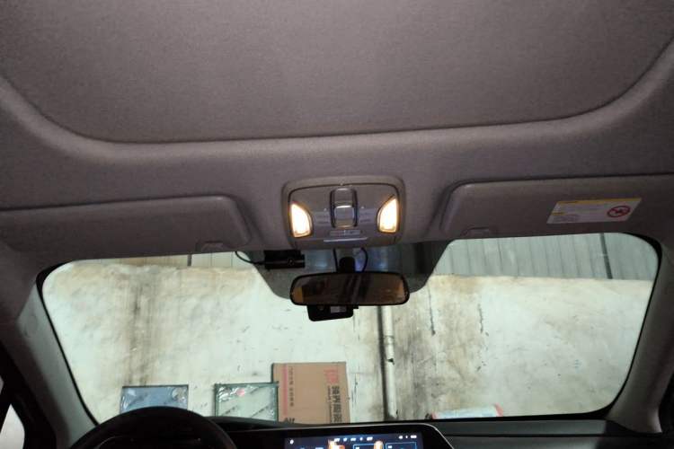 Used AION S 2023 Xuan 580 55.5 kWh Lithium Iron Phosphate Headliner