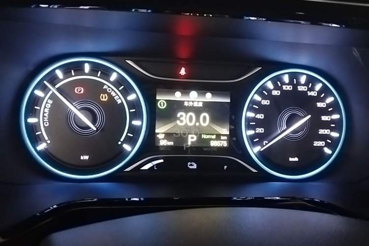 Used AION S 2023 Xuan 580 55.2 kWh Lithium Iron Phosphate Instrument Cluster