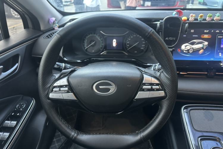 Used AION S 2023 Meizu 580 Lithium Iron Phosphate Interior 2