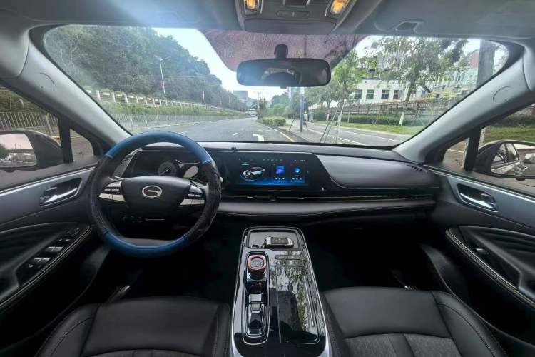 Used AION S 2023 Meizu 580 Lithium Iron Phosphate Interior 2