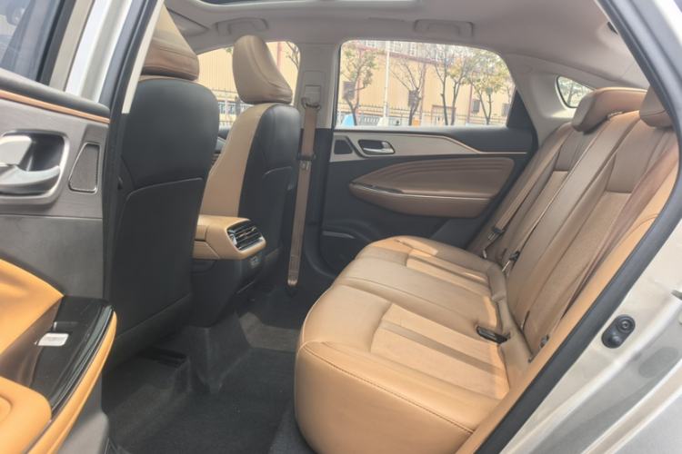 Used AION S 2023 Meizu 580 Lithium Iron Phosphate Interior 3