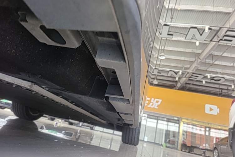Used AION S 2023 Meizu 580 Lithium Iron Phosphate Left Side Sill