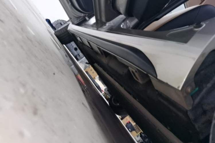 Used AION S 2023 Meizu 580 Lithium Iron Phosphate Left Side Sill