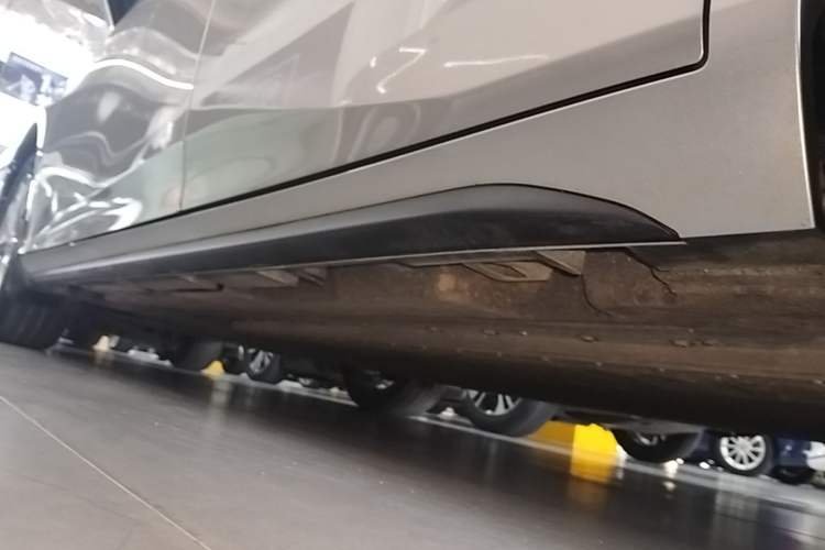 Used AION S 2023 Xuan 580 55.2 kWh Lithium Iron Phosphate Left Side Sill